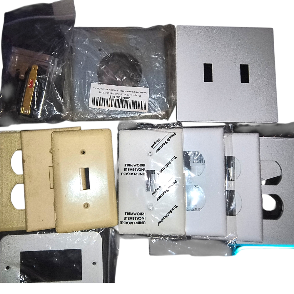 ⭐Trade In Progress⭐BUNDLE Assorted Wall Plate Covers in Beige, White, Silver
